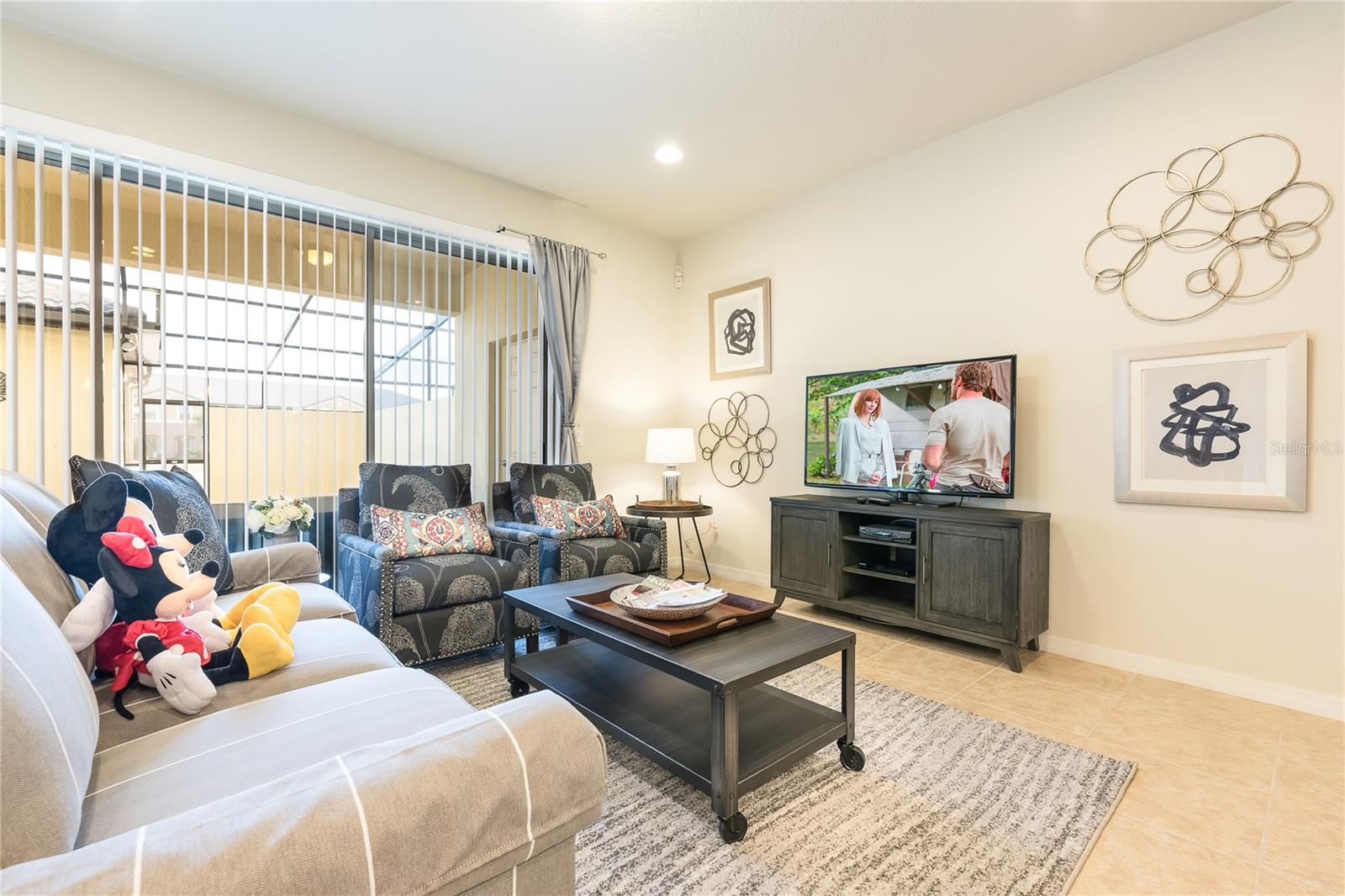 Image 4 of 62 For 9047 Rhodes Street