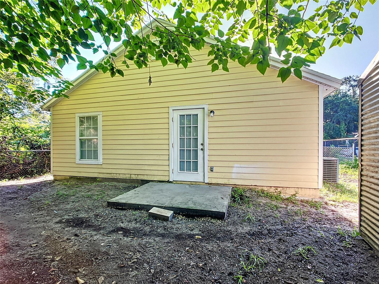 Image 21 of 51 For 908 19th Terrace