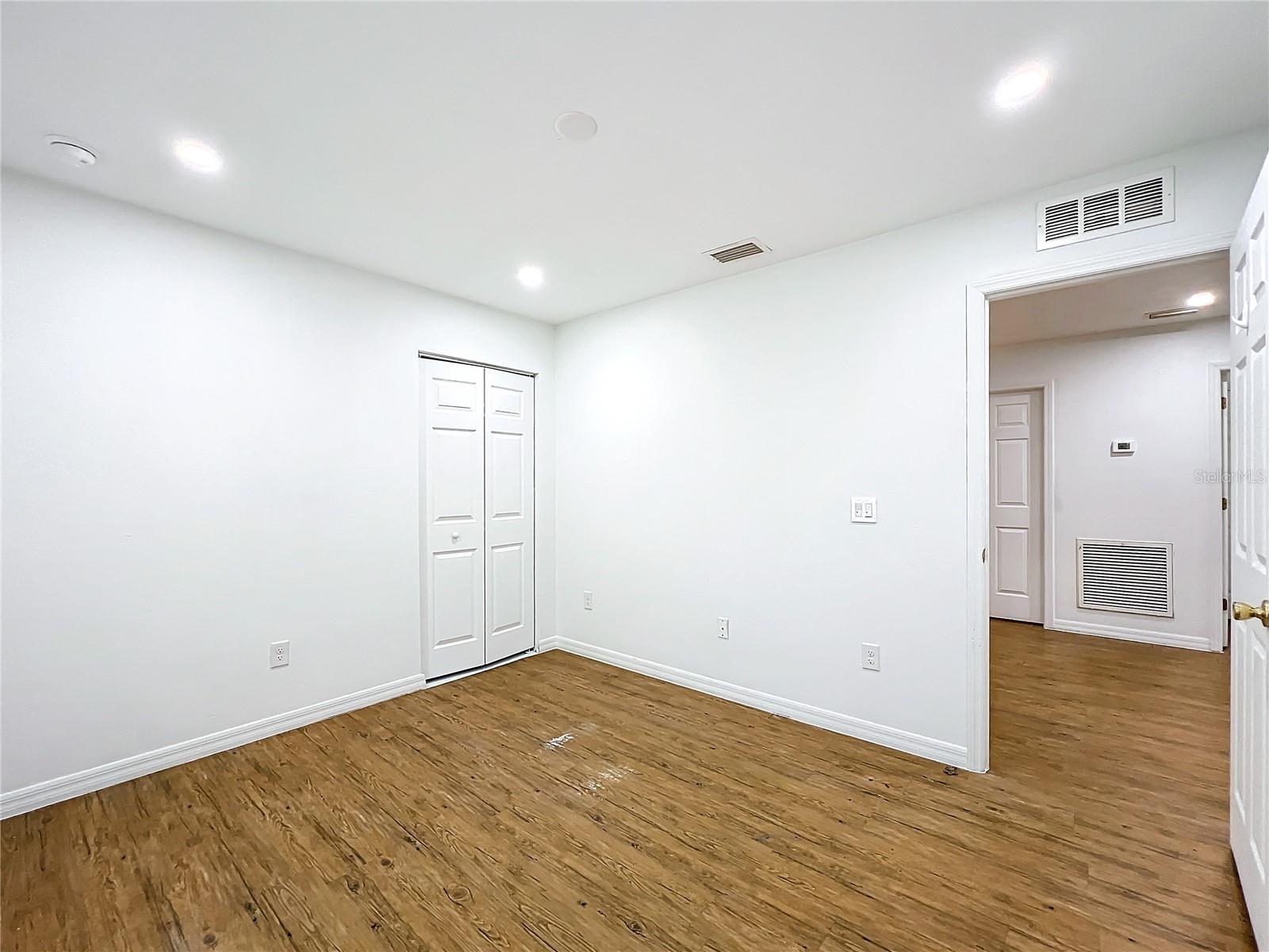 Image 40 of 51 For 908 19th Terrace