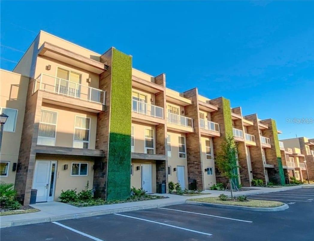 Image 2 of 42 For 3213 Brasilia Avenue
