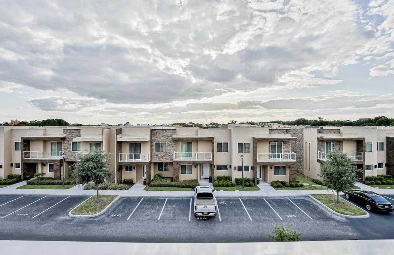 Image 3 of 42 For 3213 Brasilia Avenue