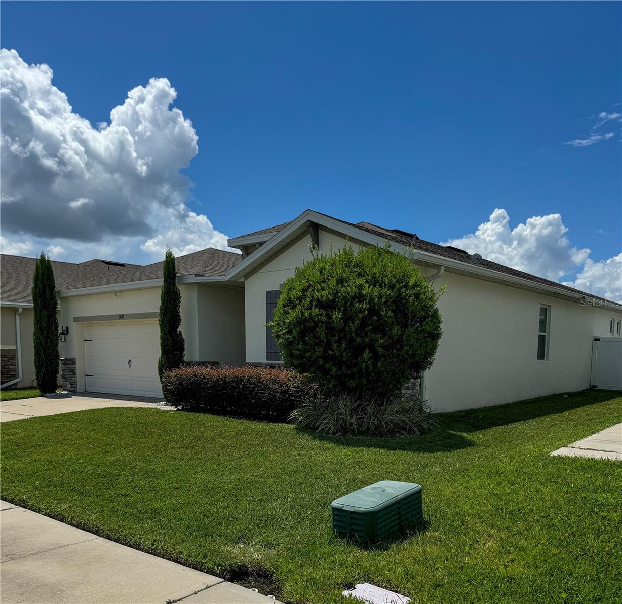 Image 2 of 32 For 1837 Hickory Bluff Road