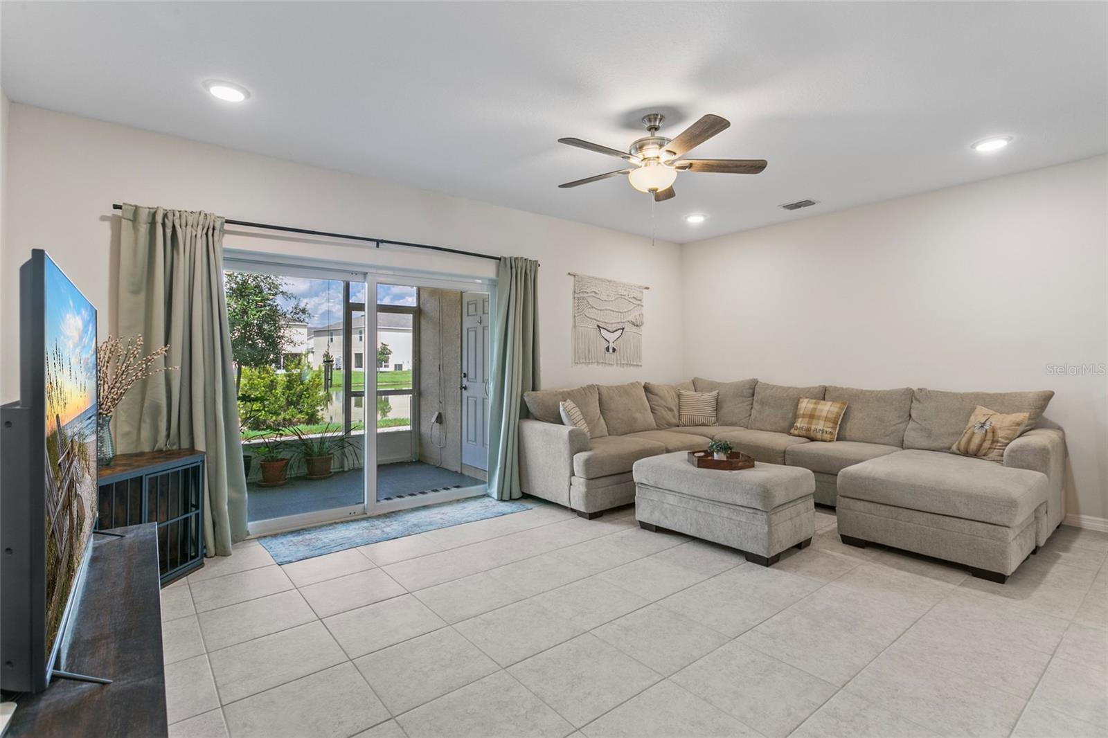 Image 9 of 44 For 4908 Coral Castle Drive