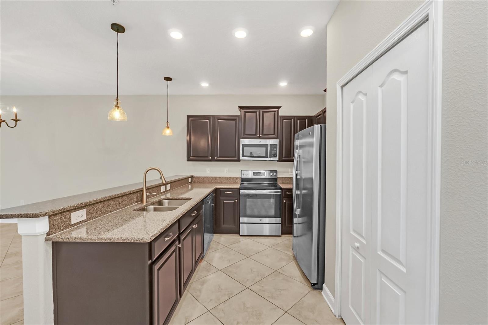 Image 8 of 31 For 8972 Azalea Sands Lane 8972