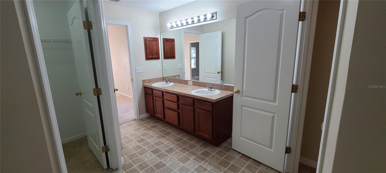Image 7 of 16 For 331 Grouper Dr