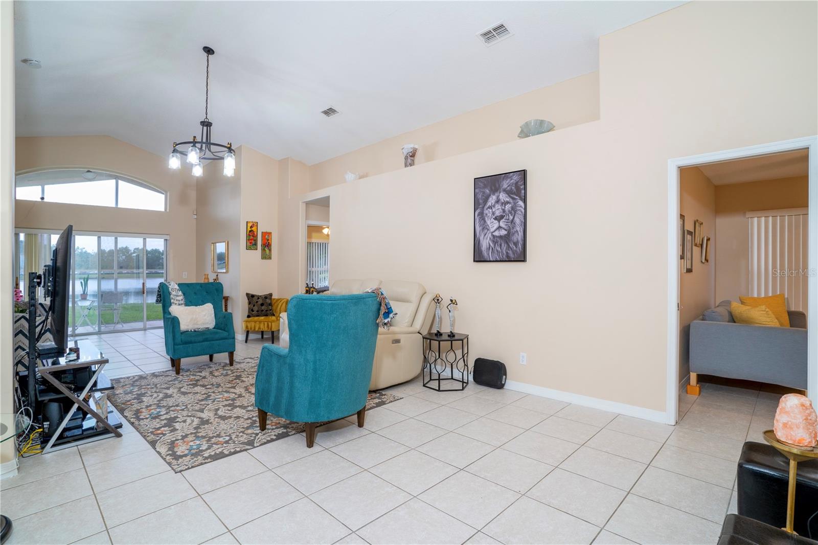 Image 7 of 21 For 12557 Beacontree Way