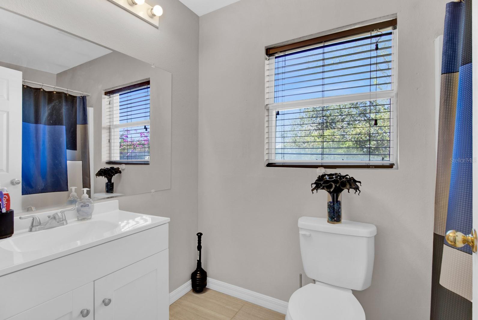 Image 25 of 48 For 905 Gascony Court