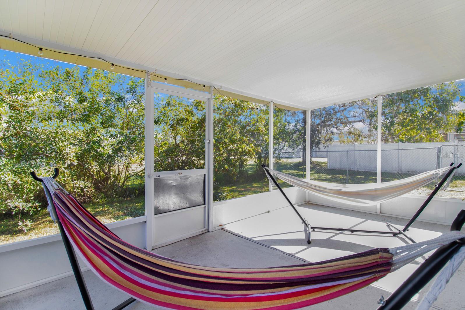 Image 32 of 48 For 905 Gascony Court