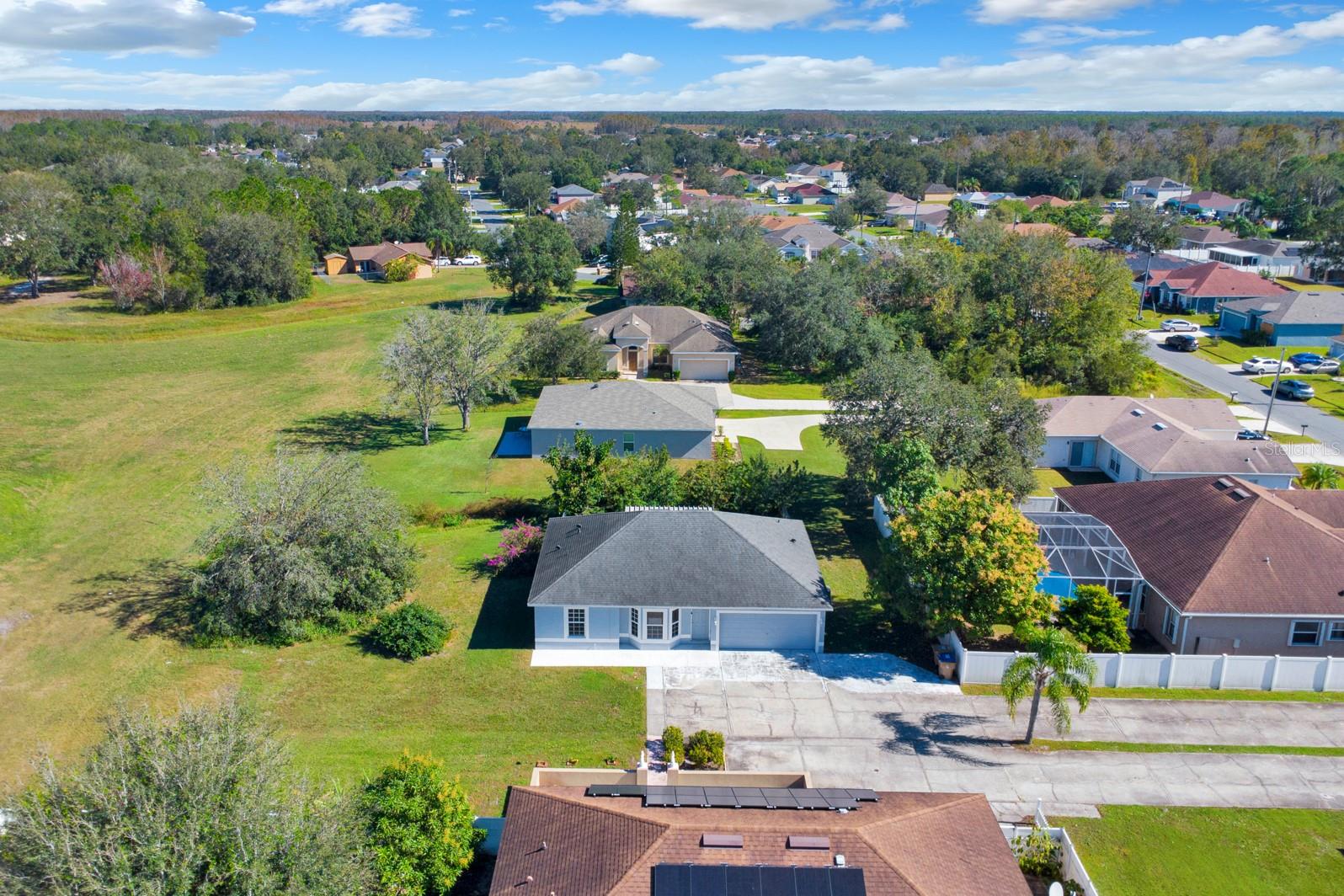 Image 4 of 48 For 905 Gascony Court