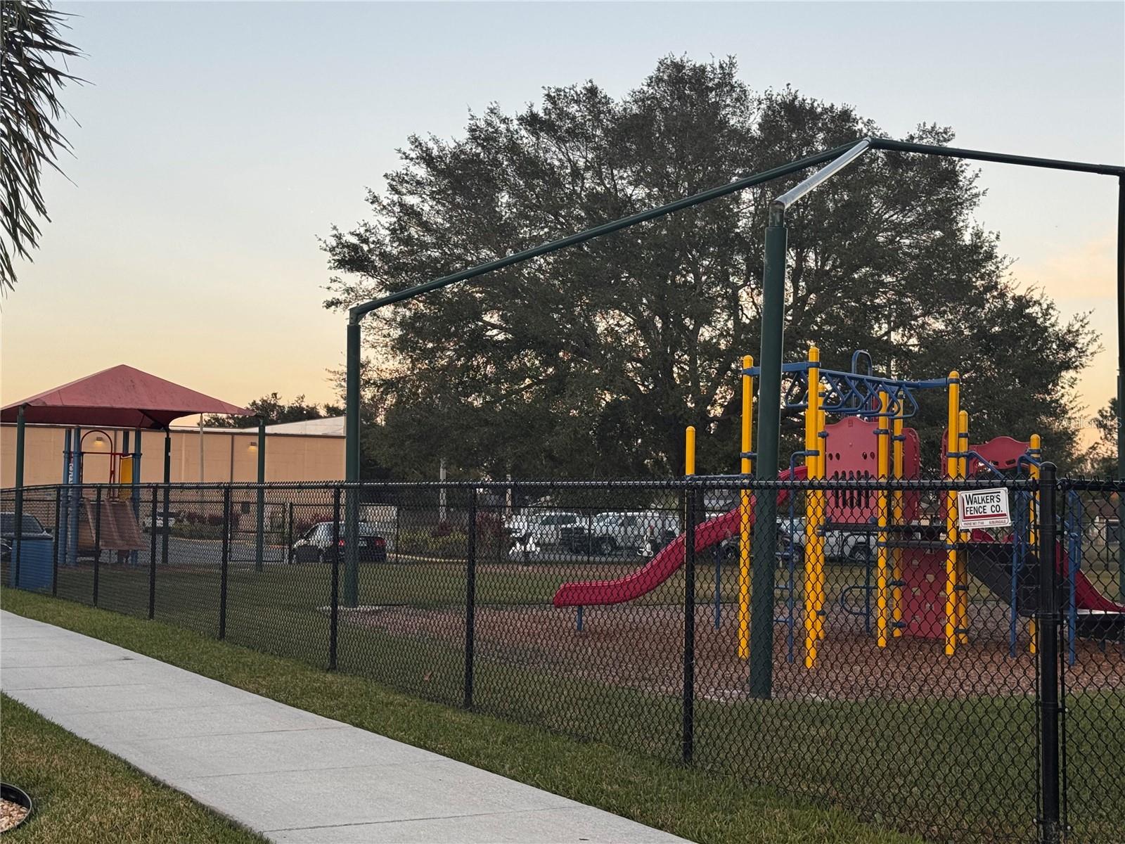 Image 41 of 48 For 905 Gascony Court