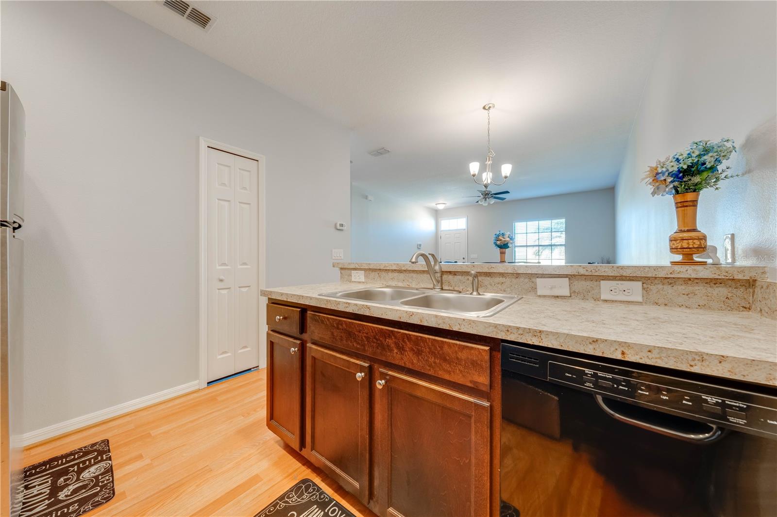 Image 14 of 30 For 1819 Coriander Drive 1819