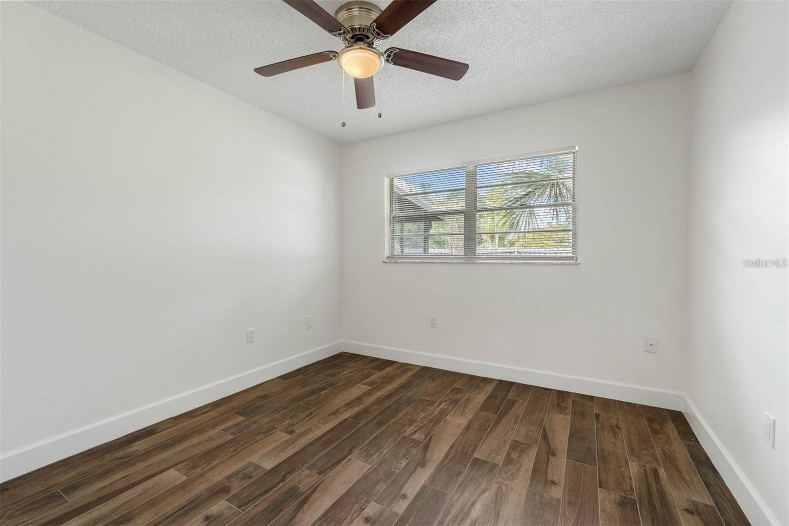 Image 17 of 25 For 8323 Banyan Boulevard