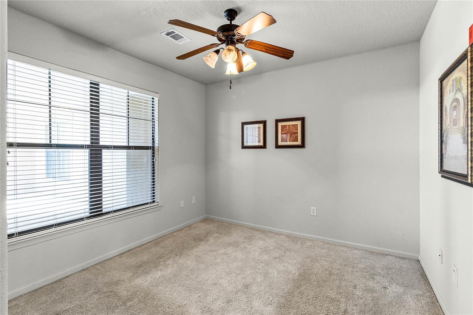 Image 11 of 47 For 902 Charo Parkway 636