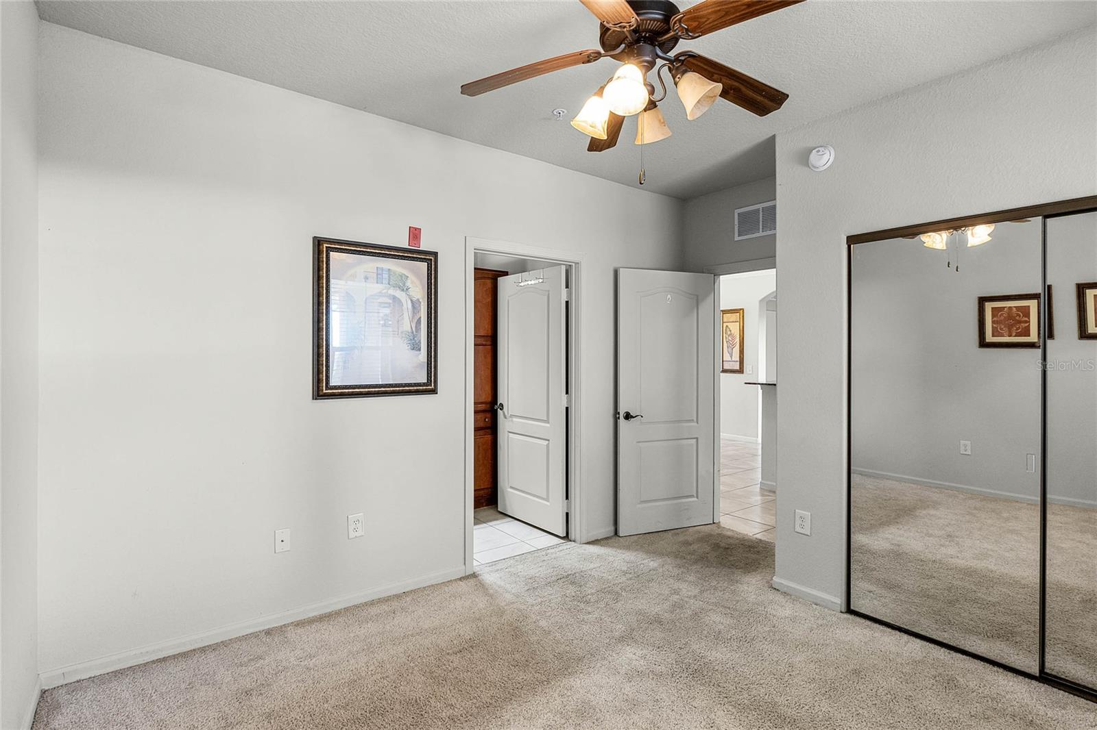 Image 12 of 47 For 902 Charo Parkway 636