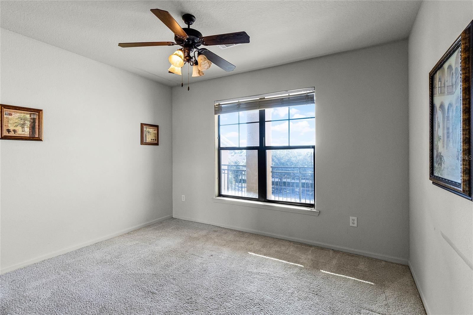 Image 16 of 47 For 902 Charo Parkway 636