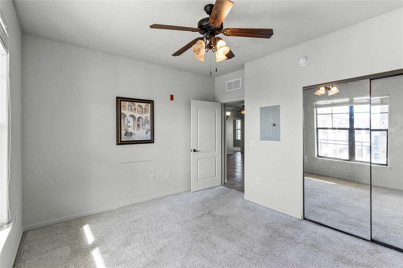 Image 17 of 47 For 902 Charo Parkway 636