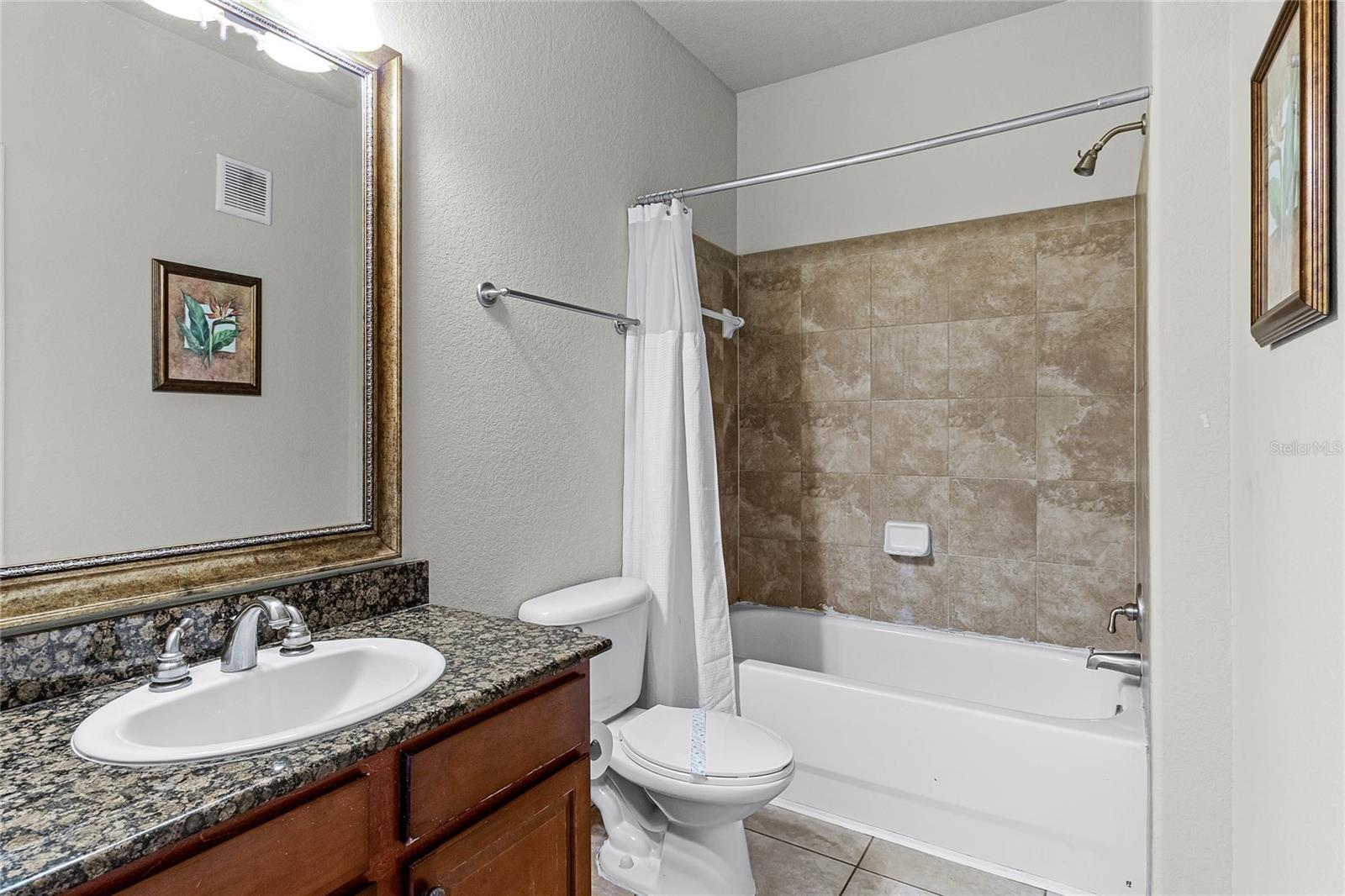 Image 18 of 47 For 902 Charo Parkway 636