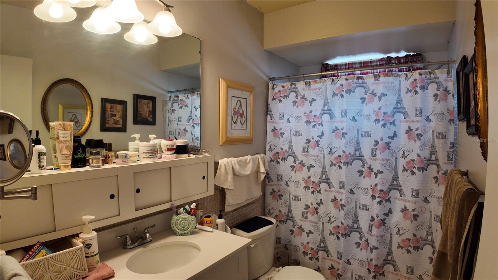 Image 21 of 25 For 1600 Lake Parker Drive B23