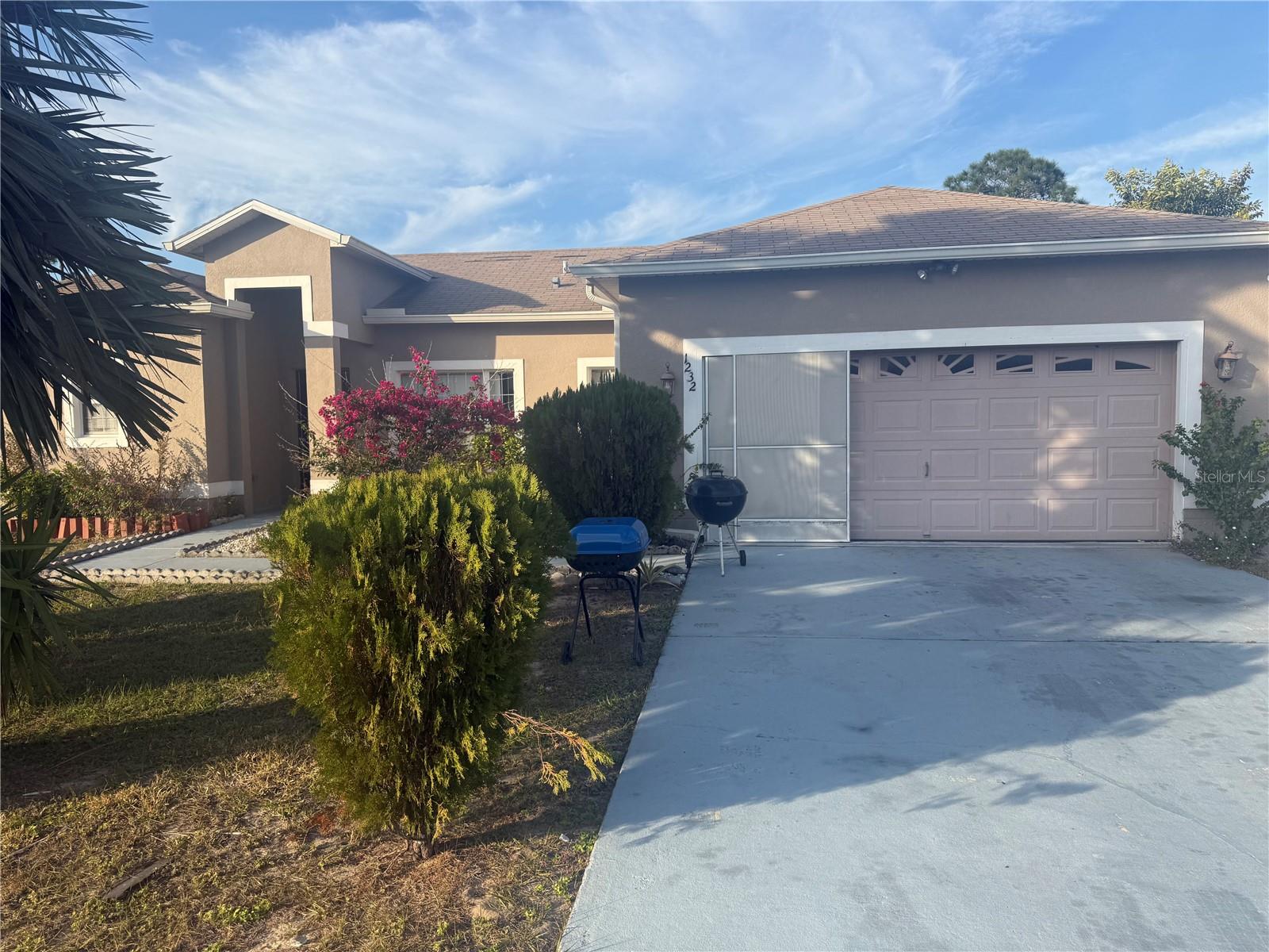 Listing Details for 1232 Apopka Lane, KISSIMMEE, FL 34759