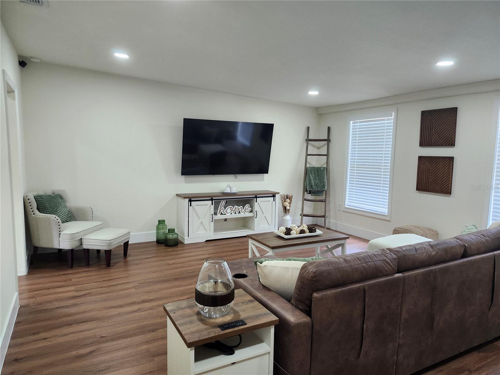 Image 11 of 53 For 4950 Nova Avenue