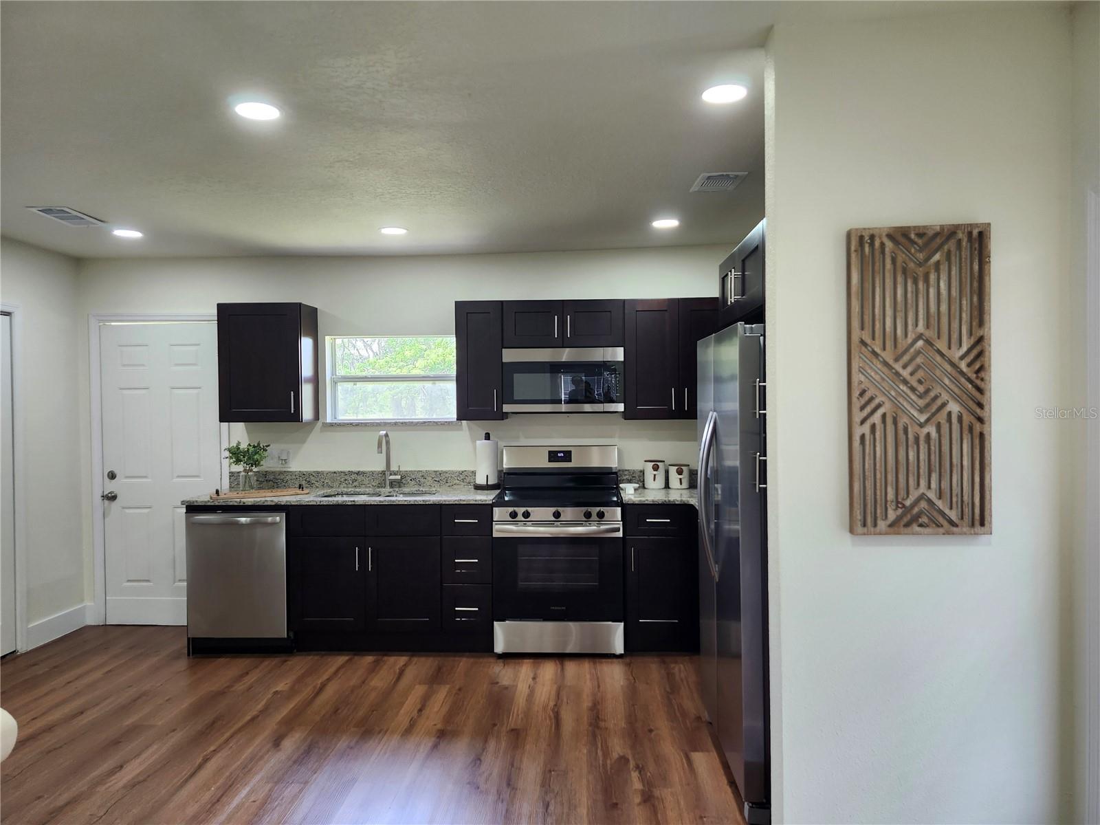 Image 15 of 53 For 4950 Nova Avenue