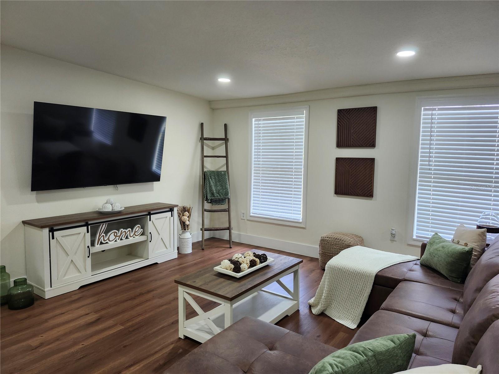 Image 5 of 53 For 4950 Nova Avenue