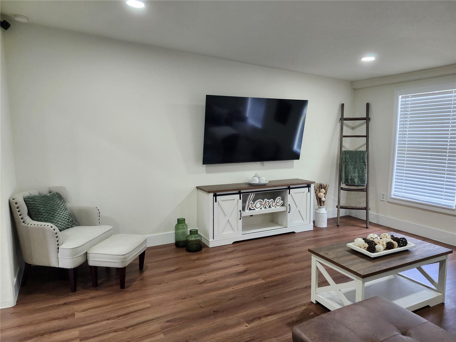 Image 7 of 53 For 4950 Nova Avenue