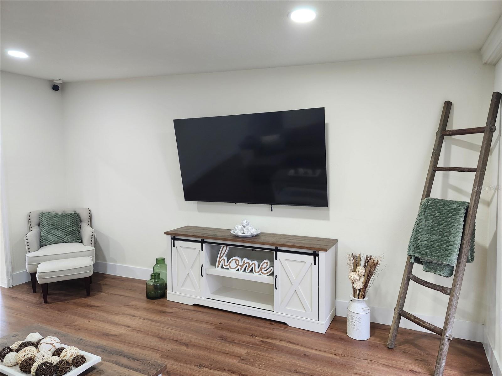 Image 9 of 53 For 4950 Nova Avenue