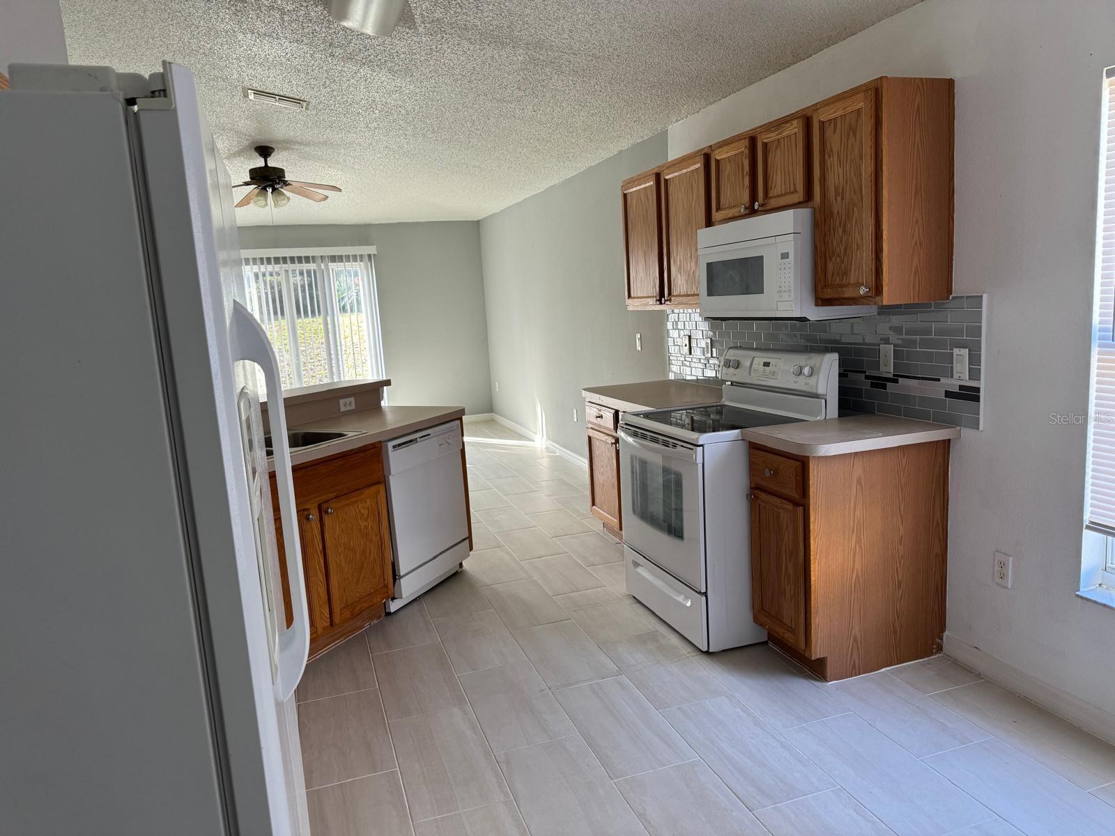 Image 11 of 16 For 449 Heather Hill Boulevard