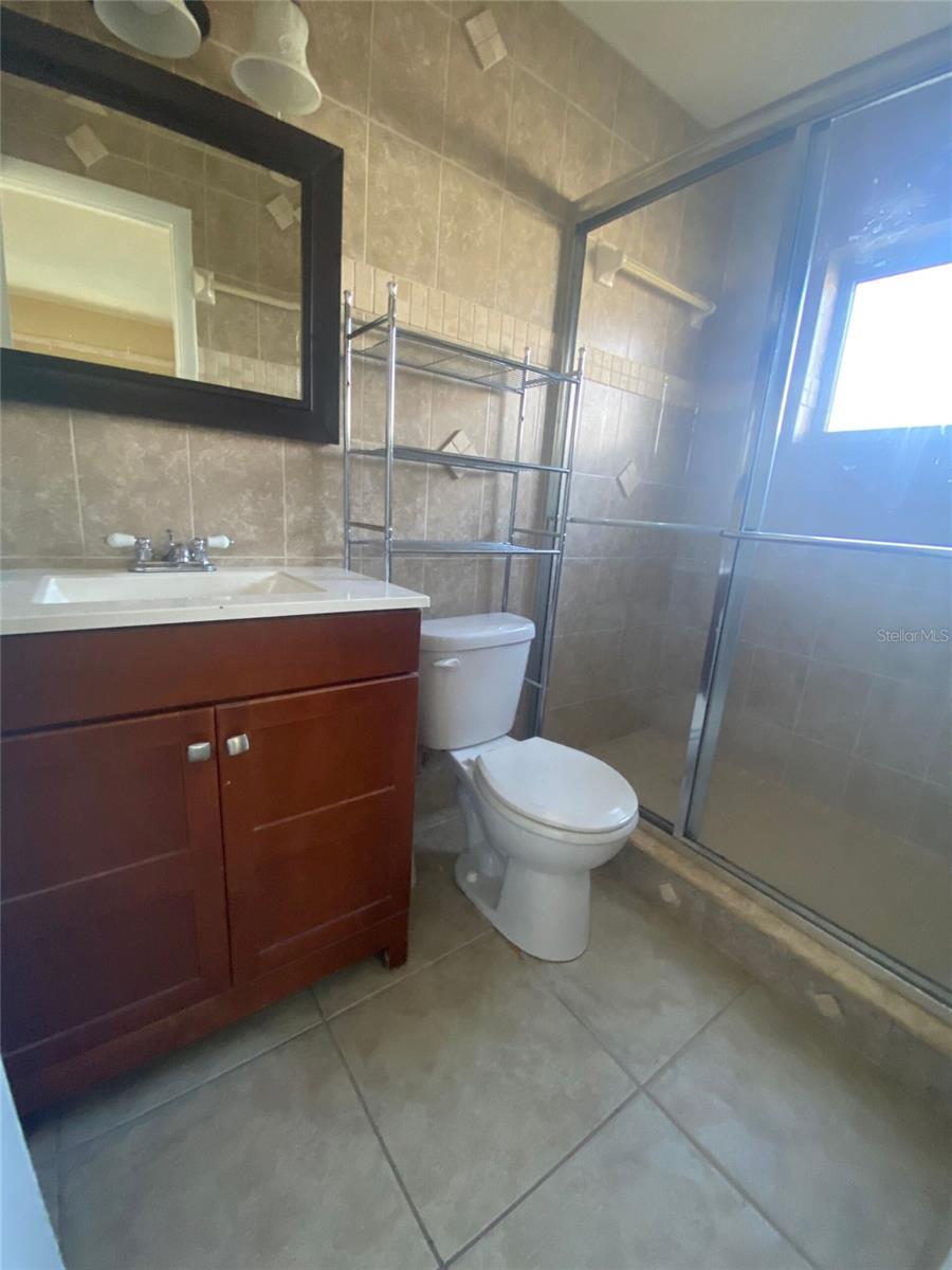 Image 10 of 41 For 2913 Bayeux Avenue
