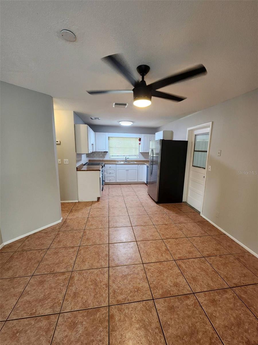 Image 16 of 41 For 2913 Bayeux Avenue