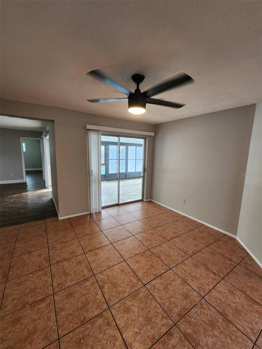 Image 17 of 41 For 2913 Bayeux Avenue