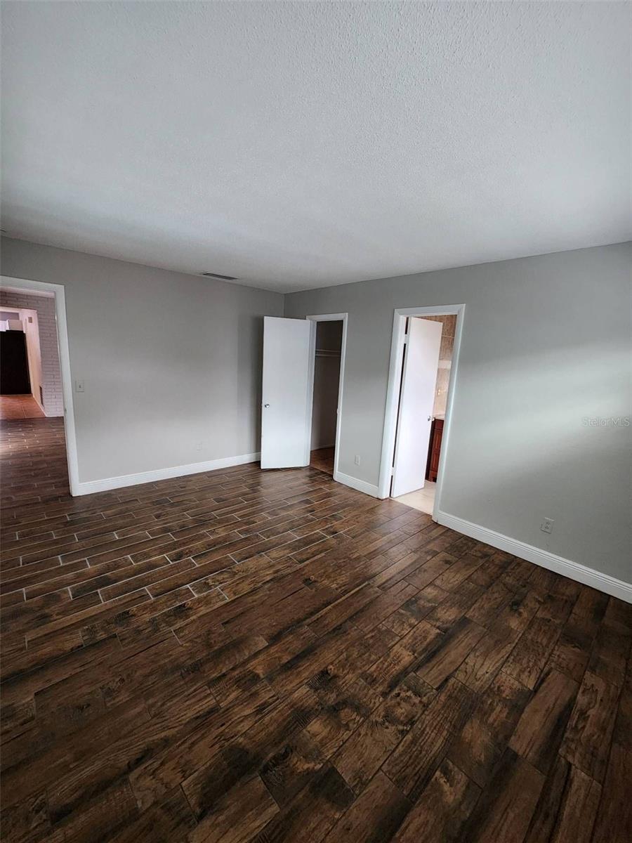 Image 19 of 41 For 2913 Bayeux Avenue