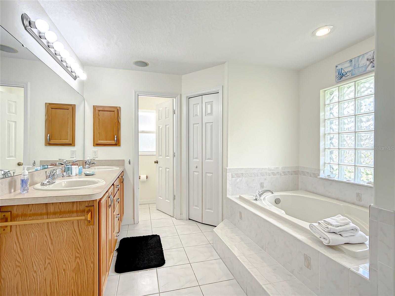 Listing photo id 38 for 1281 Timucuan Trail