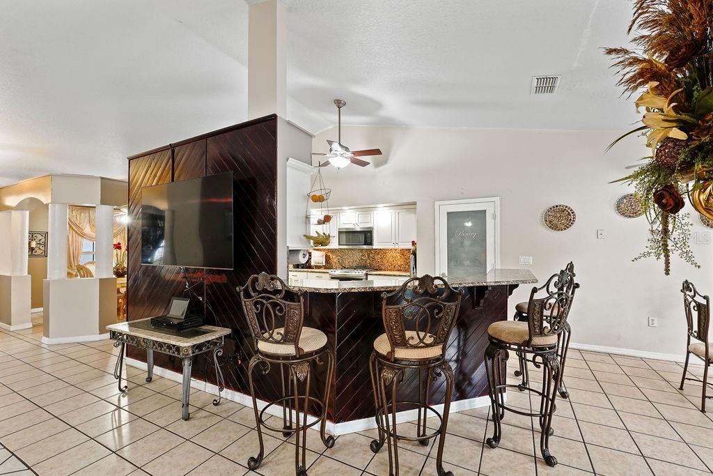 Image 13 of 41 For 918 San Paulo Way