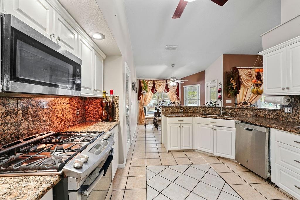 Image 15 of 41 For 918 San Paulo Way