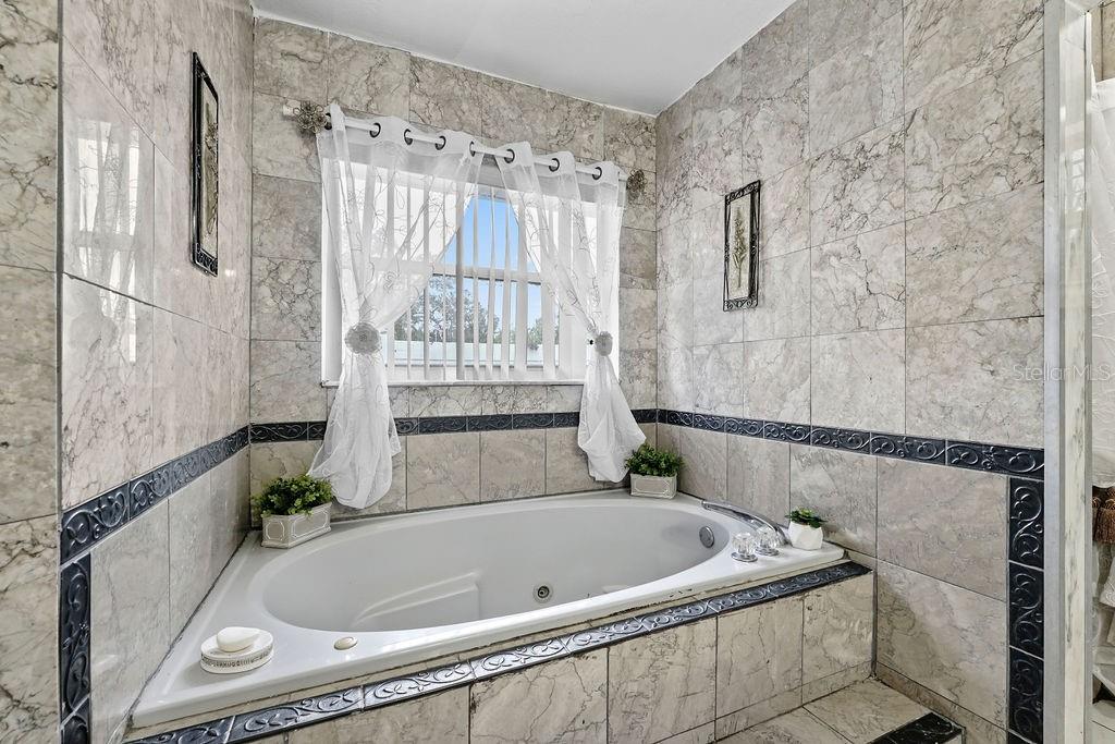 Image 22 of 41 For 918 San Paulo Way