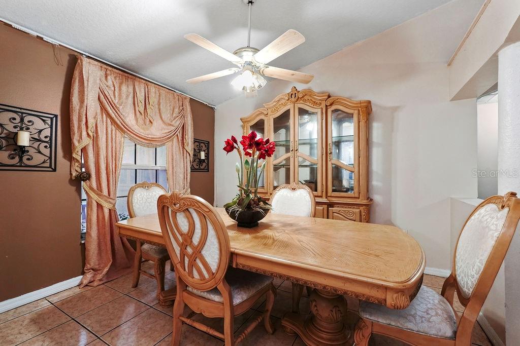 Image 7 of 41 For 918 San Paulo Way