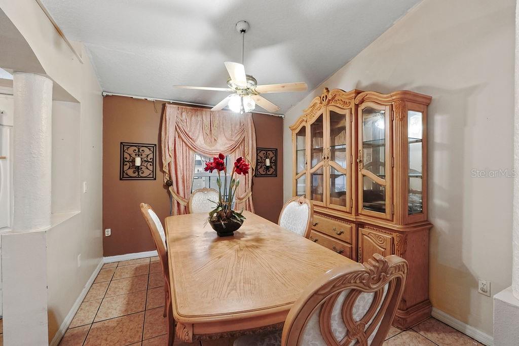Image 8 of 41 For 918 San Paulo Way