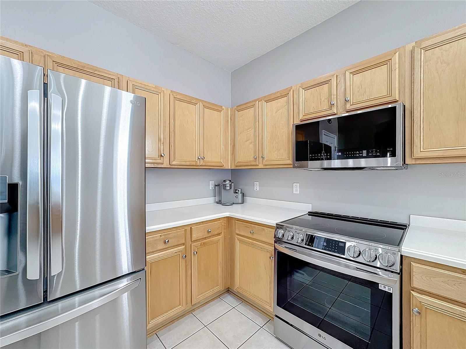 Image 11 of 50 For 370 Henley Circle