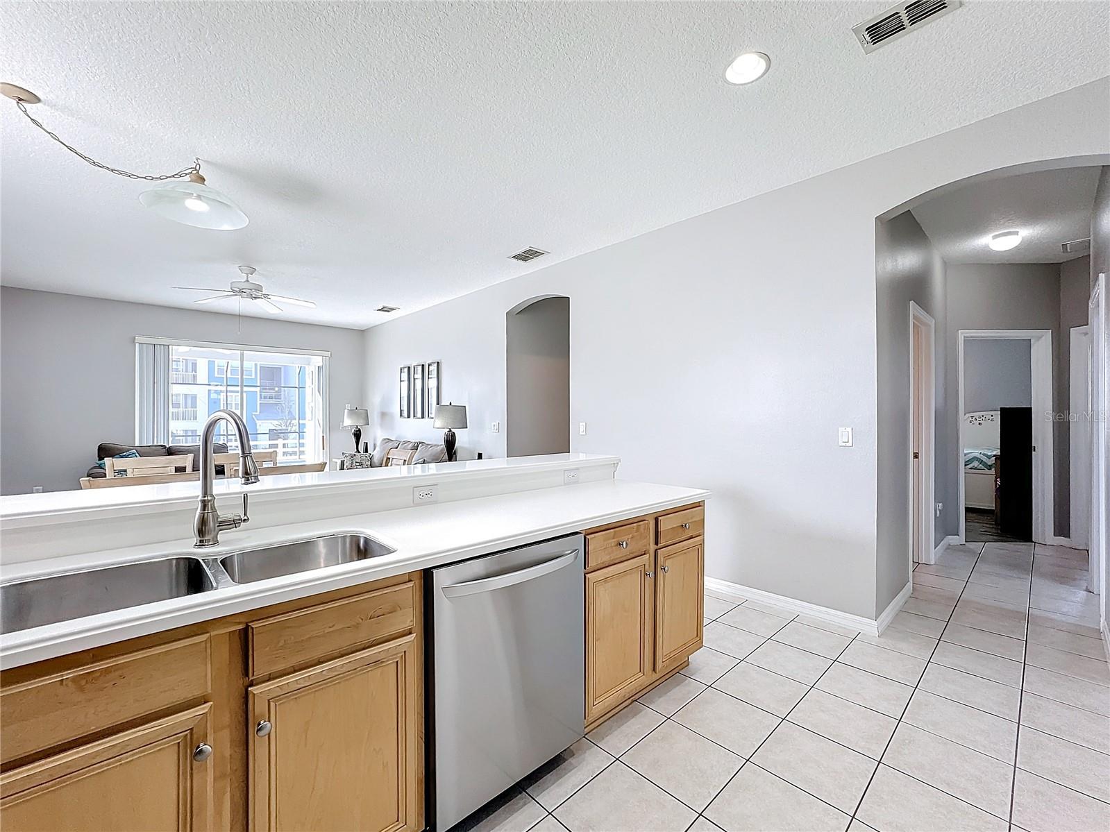 Image 12 of 50 For 370 Henley Circle