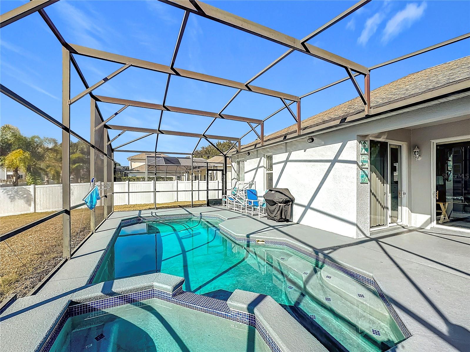 Image 41 of 50 For 370 Henley Circle