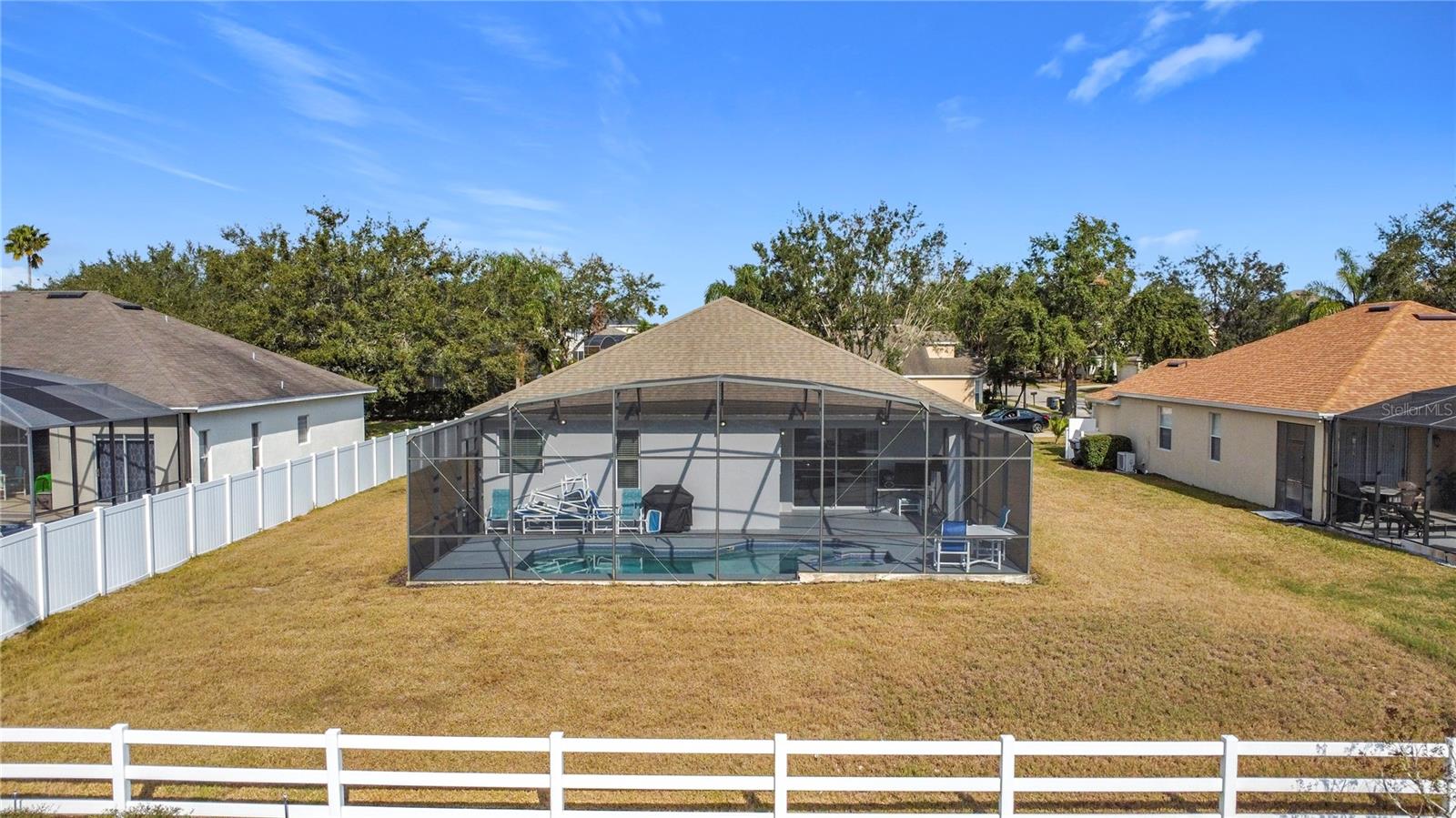 Image 45 of 50 For 370 Henley Circle
