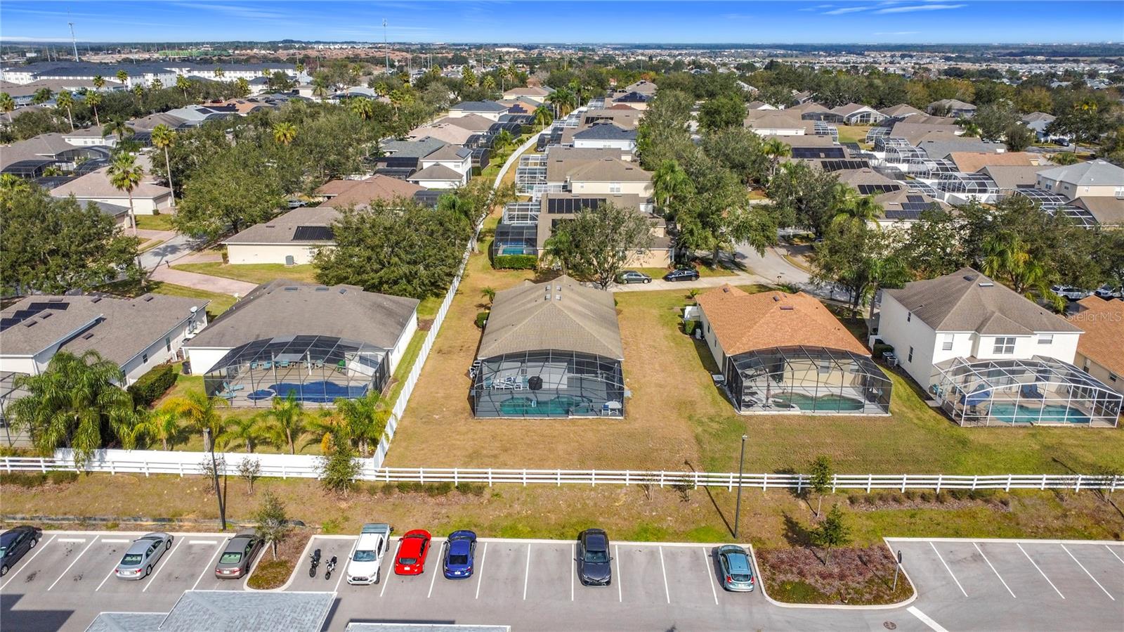 Image 47 of 50 For 370 Henley Circle
