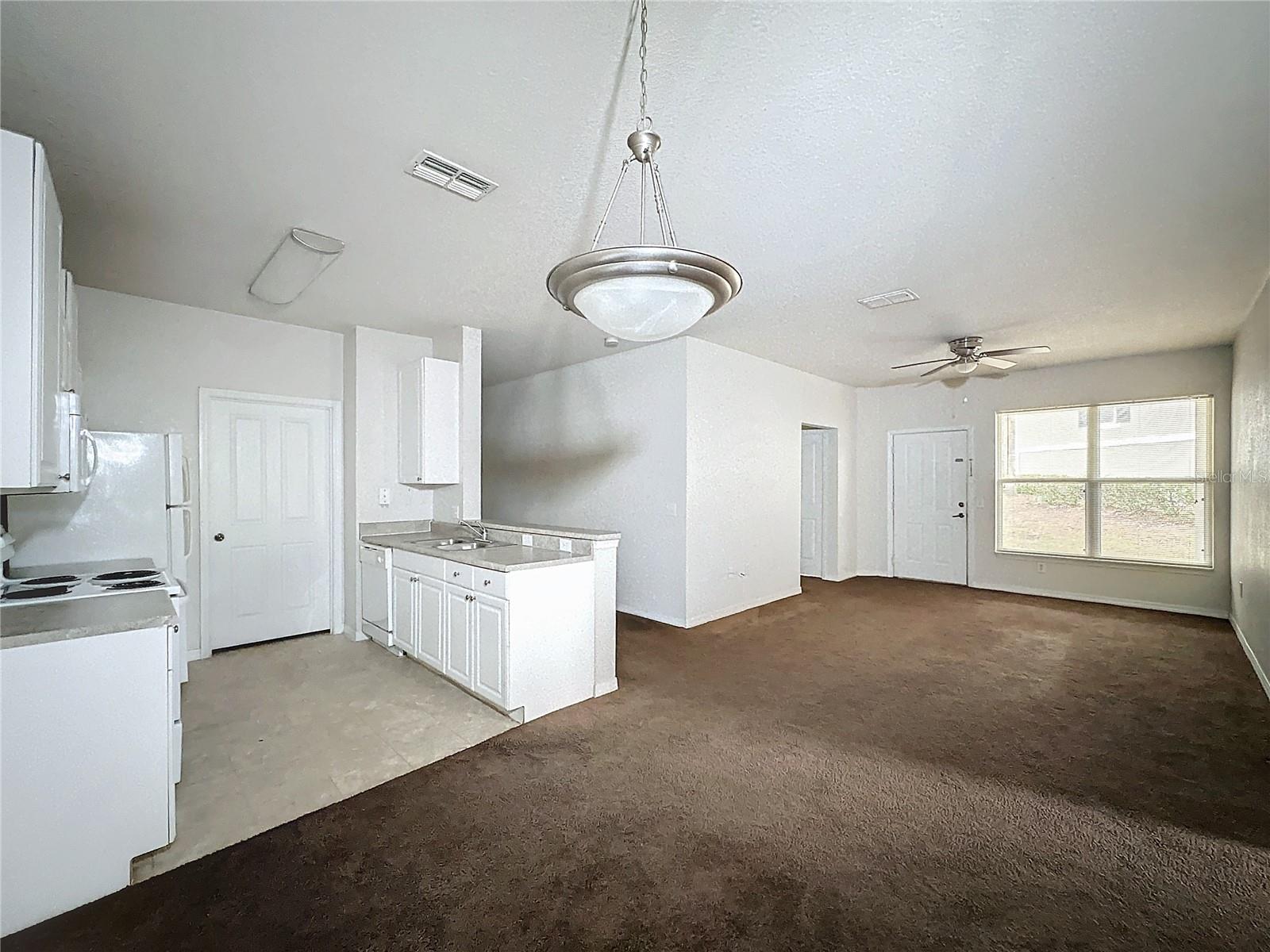 Image 8 of 55 For 8001 Hemingway Circle 8001