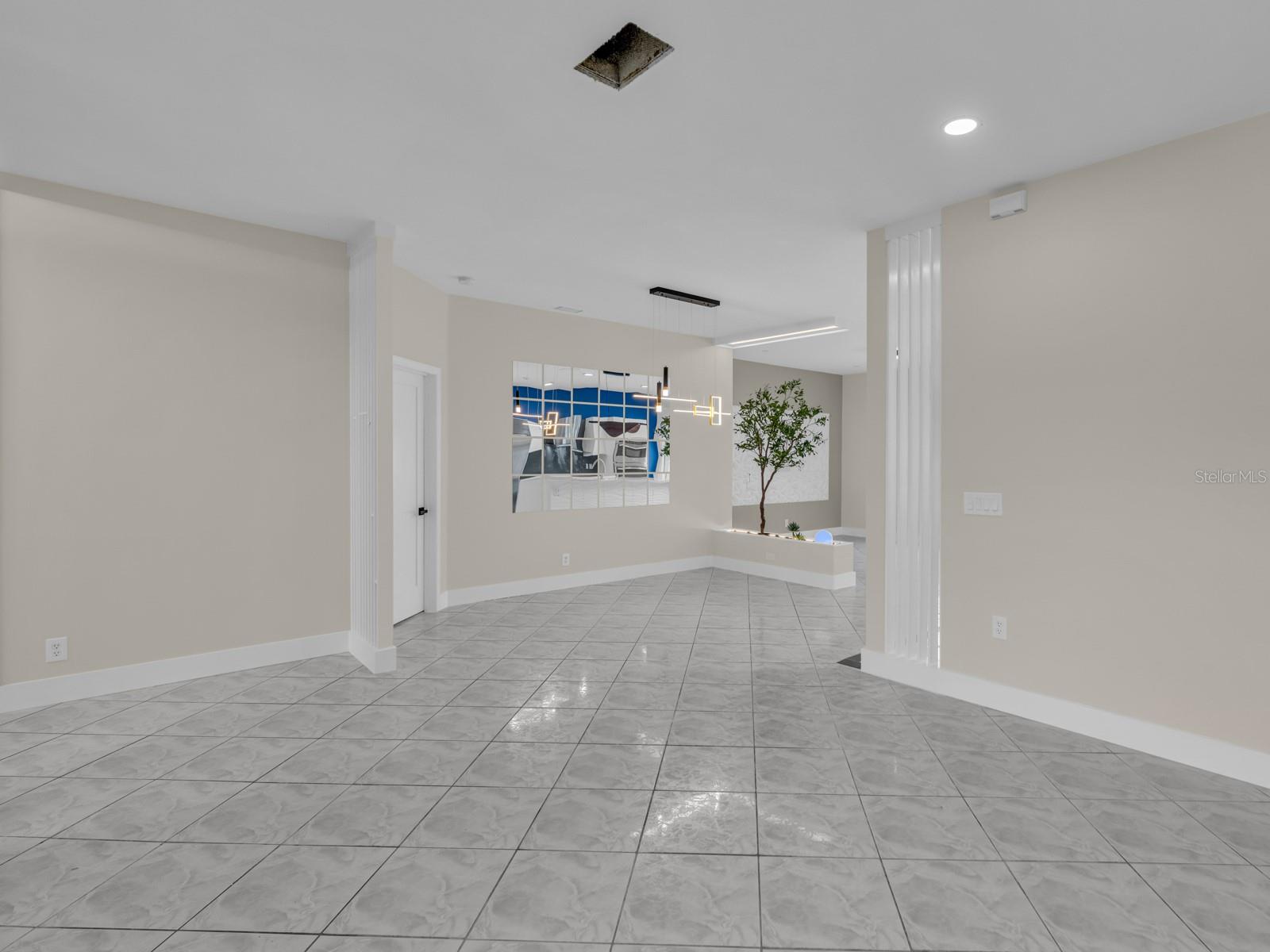 Image 15 of 93 For 624 Stanton Drive