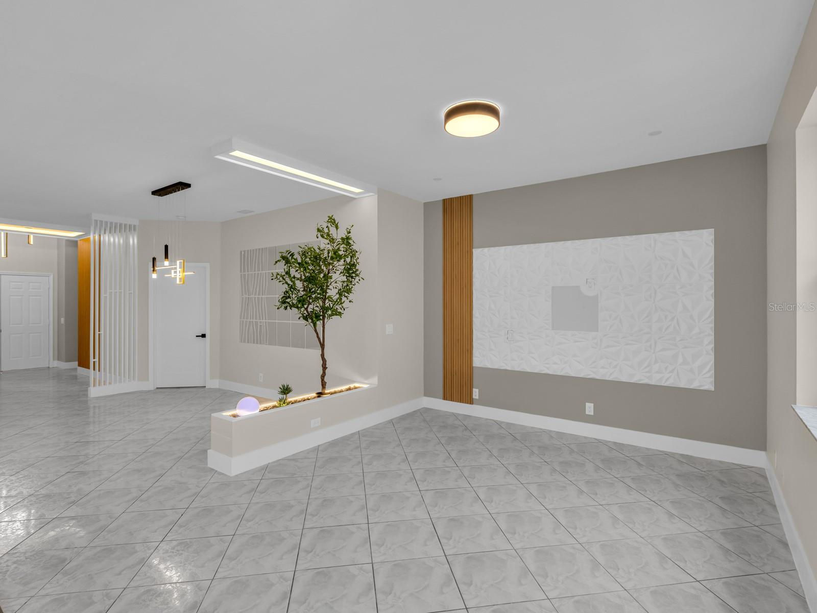 Image 16 of 93 For 624 Stanton Drive