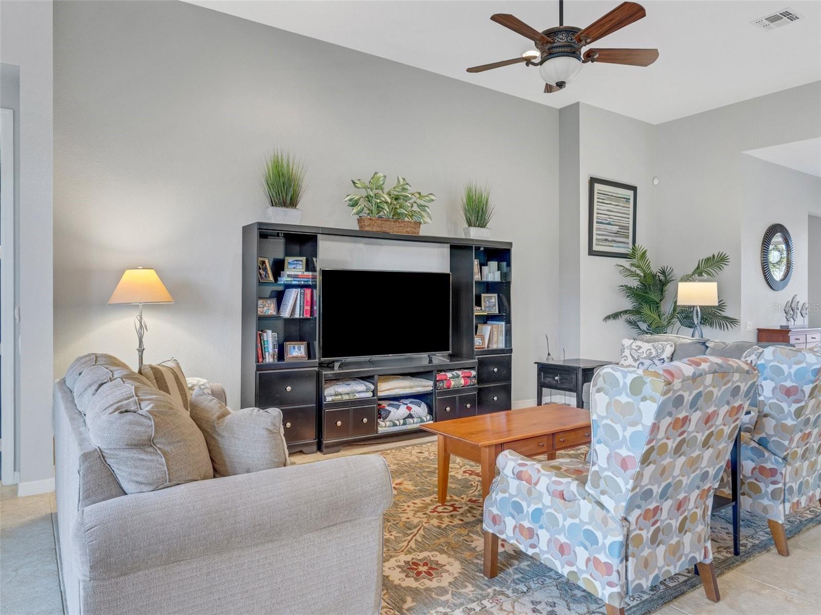 Image 10 of 88 For 296 Del Sol Avenue
