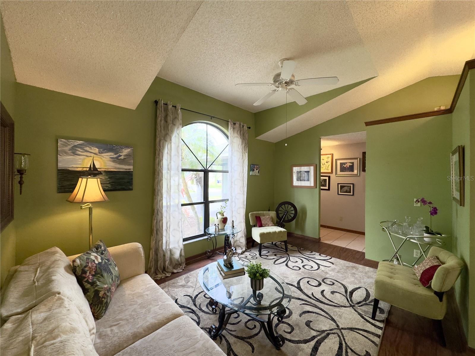 Image 10 of 50 For 31 Augusta Circle