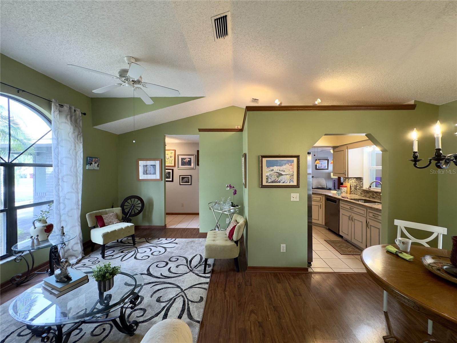 Image 13 of 50 For 31 Augusta Circle